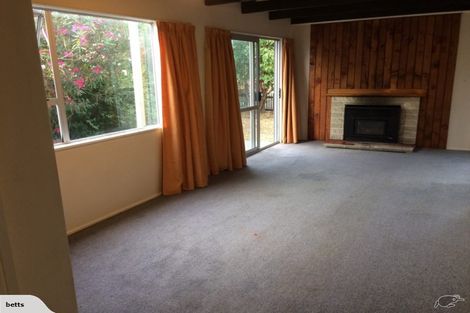 Photo of property in 20 Moore Crescent, Carterton, 5713