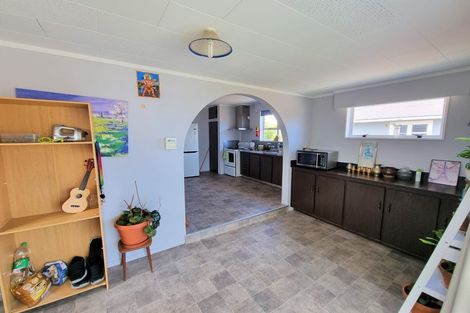 Photo of property in 27 Galway Avenue, Hokowhitu, Palmerston North, 4410