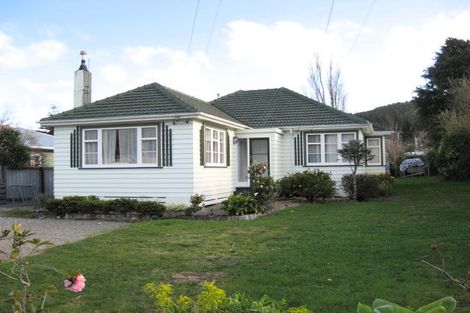 Photo of property in 76 Main Road, Wainuiomata, Lower Hutt, 5014