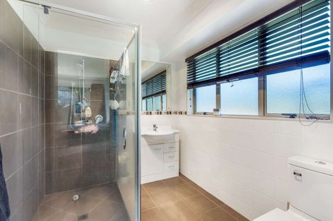 Photo of property in 5 Ernest Shackleton Place, Waiuku, 2123