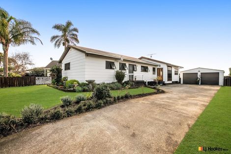 Photo of property in 5 Hadley Wood Drive, Wattle Downs, Auckland, 2103
