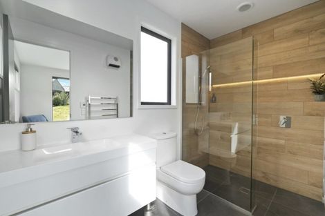 Photo of property in 6 Pendeen Crescent, Jacks Point, Queenstown, 9371