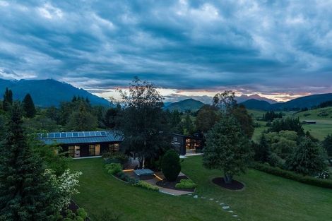 Photo of property in 27 Mooney Road, Speargrass Flat, Queenstown, 9371