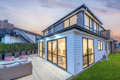 Photo of property in 16 Matau Rise, Te Atatu Peninsula, Auckland, 0610