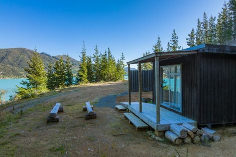 Photo of property in 4954 Kenepuru Road, Ohauparuparu Bay, Picton, 7282