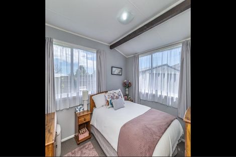 Photo of property in 8a Broadbelt Grove, Levin, 5510