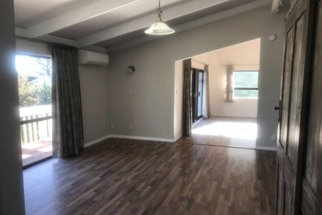 Photo of property in 17 Poplar Road, Stanmore Bay, Whangaparaoa, 0932