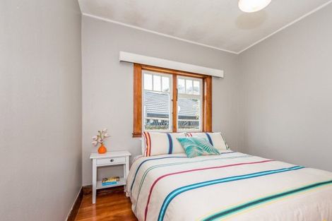 Photo of property in 1-2/6a Pohutukawa Street, Woburn, Lower Hutt, 5010