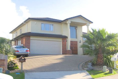 Photo of property in 11 Ballyroney Place, East Tamaki, Auckland, 2013