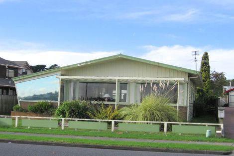Photo of property in 2/30 The Parade, Bucklands Beach, Auckland, 2012