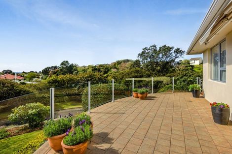 Photo of property in 42 Seaview Road, Marfell, New Plymouth, 4310