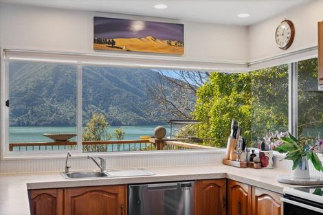 Photo of property in 674 Moetapu Bay Road, Moetapu Bay, Picton, 7282