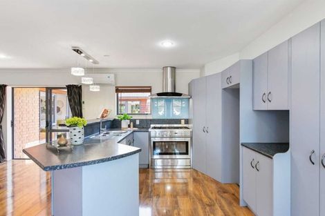 Photo of property in 52 Bluebird Crescent, Unsworth Heights, Auckland, 0632