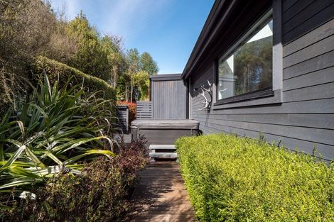 Photo of property in 27 Pendeen Crescent, Jacks Point, Queenstown, 9371