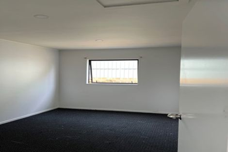 Photo of property in 5 Massine Place, Randwick Park, Auckland, 2105