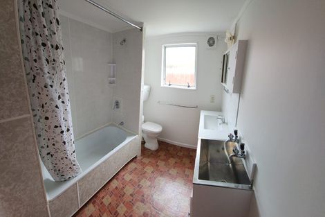 Photo of property in 65 Freyberg Street, Lyall Bay, Wellington, 6022