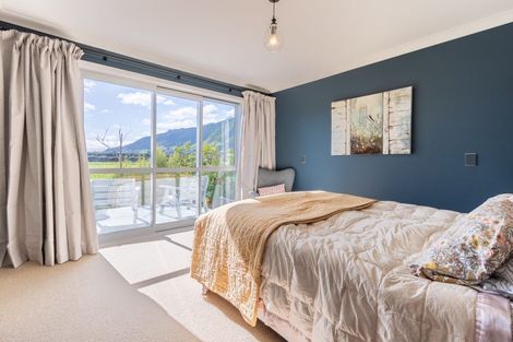 Photo of property in 7 Tapuhikura Street, Waikanae, 5036