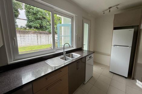 Photo of property in 1/10 Blomfield Spa, Takapuna, Auckland, 0622