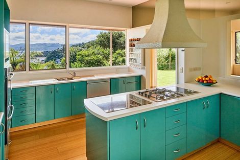 Photo of property in 45 Walter Road, Lowry Bay, Lower Hutt, 5013