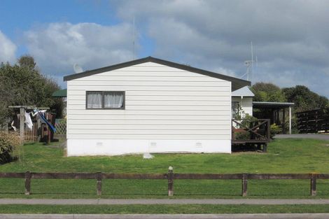 Photo of property in 264 Papamoa Beach Road, Papamoa Beach, 3118