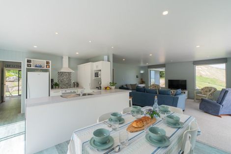 Photo of property in 904 Te Oka Bay Road, Te Oka, Little River, 7591