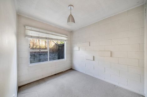 Photo of property in 2/17 Emirau Place, Glenfield, Auckland, 0629