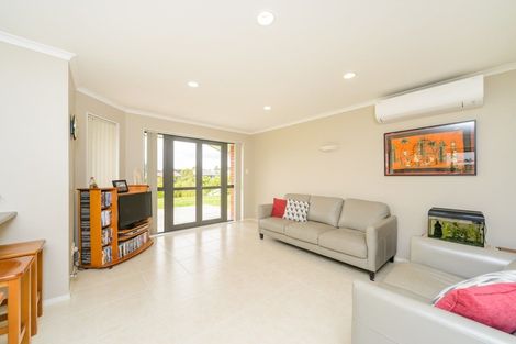 Photo of property in 189 Ruapehu Drive, Fitzherbert, Palmerston North, 4410