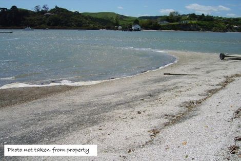 Photo of property in 4 Heaths Way, Pahi, Paparoa, 0571