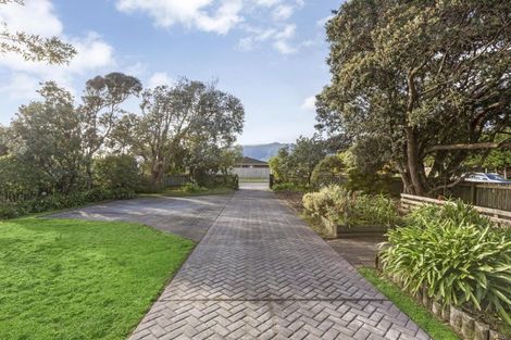 Photo of property in 1 Goldie Place, Waikanae Beach, Waikanae, 5036