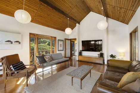 Photo of property in 16 Wilding Avenue, Northcote Point, Auckland, 0627