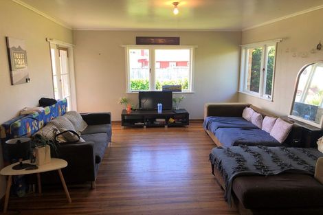 Photo of property in 1 Snead Place, Hamilton East, Hamilton, 3216