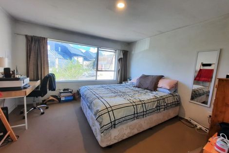 Photo of property in 1/27 Shanaway Rise, Hillcrest, Auckland, 0627