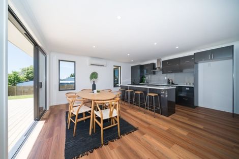 Photo of property in 27 Poplar Grove, Feilding, 4702