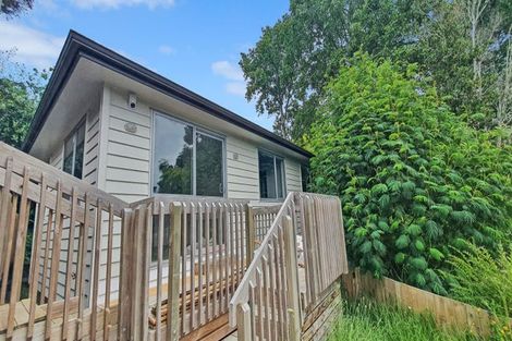 Photo of property in 15 Walnut Lane, Browns Bay, Auckland, 0630