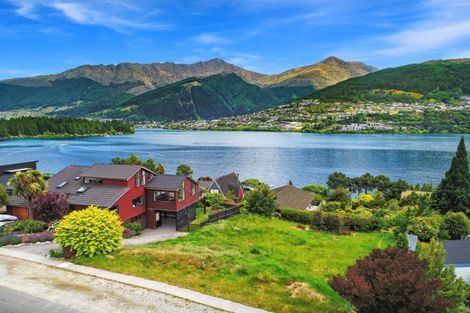 Photo of property in 38 Oregon Drive, Kelvin Heights, Queenstown, 9300