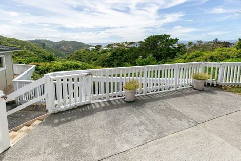 Photo of property in 34 Ranui Crescent, Khandallah, Wellington, 6035