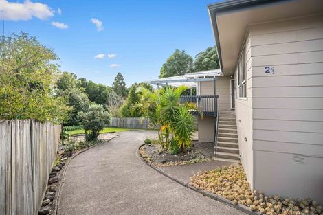 Photo of property in 21 Celeste Place, Totara Vale, Auckland, 0627