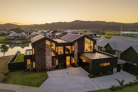 Photo of property in 91 Leeward Drive, Whitianga, 3510