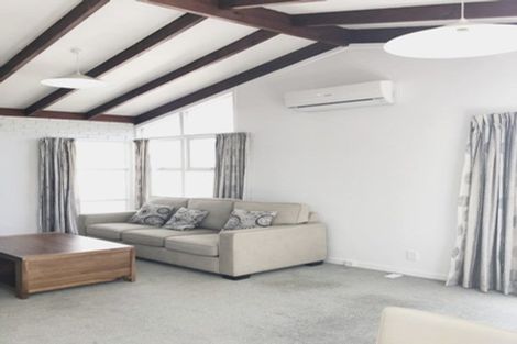 Photo of property in 31 Portadown Avenue, Pakuranga Heights, Auckland, 2010