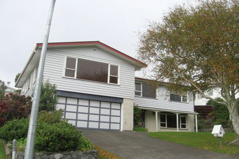 Photo of property in 19 Oriel Avenue, Tawa, Wellington, 5028
