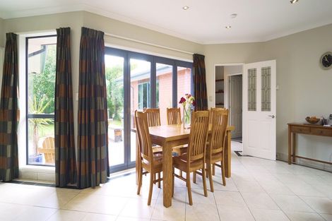 Photo of property in 10 Deavoll Place, Heathcote Valley, Christchurch, 8022