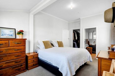 Photo of property in 23 Belt Road, Moturoa, New Plymouth, 4310