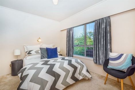 Photo of property in 1/104 Carlisle Road, Browns Bay, Auckland, 0632