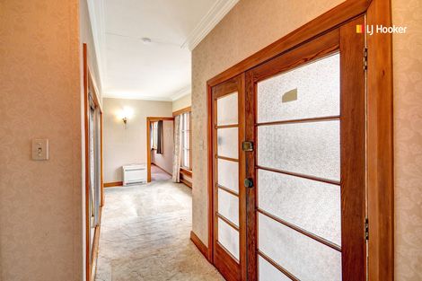 Photo of property in 239 Kenmure Road, Kenmure, Dunedin, 9011