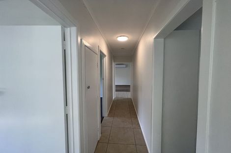 Photo of property in 31 Creamer Avenue, Belmont, Auckland, 0622