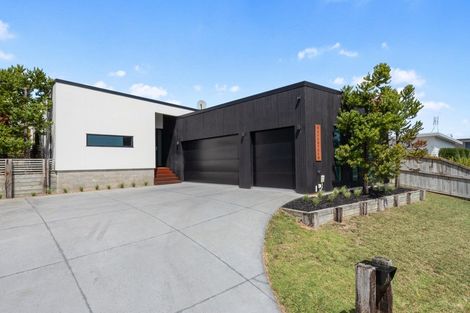 Photo of property in 17 Vantage Place, Flagstaff, Hamilton, 3210