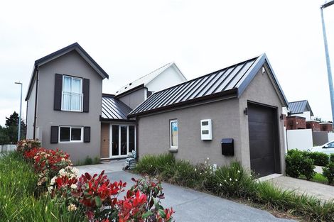 Photo of property in 13 Kaihua Terrace, Mangere Bridge, Auckland, 2022