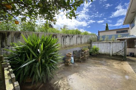 Photo of property in 212 Cambridge Road, Bethlehem, Tauranga, 3110