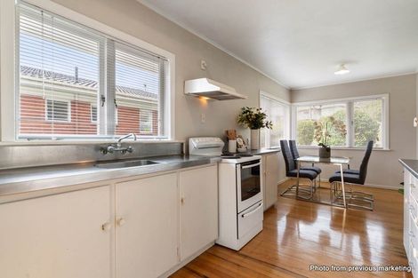 Photo of property in 133 Vodanovich Road, Te Atatu South, Auckland, 0610