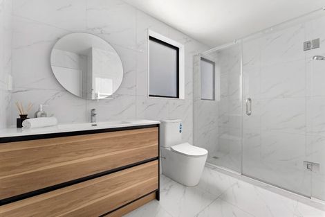 Photo of property in 22d Aorangi Place, Birkenhead, Auckland, 0626